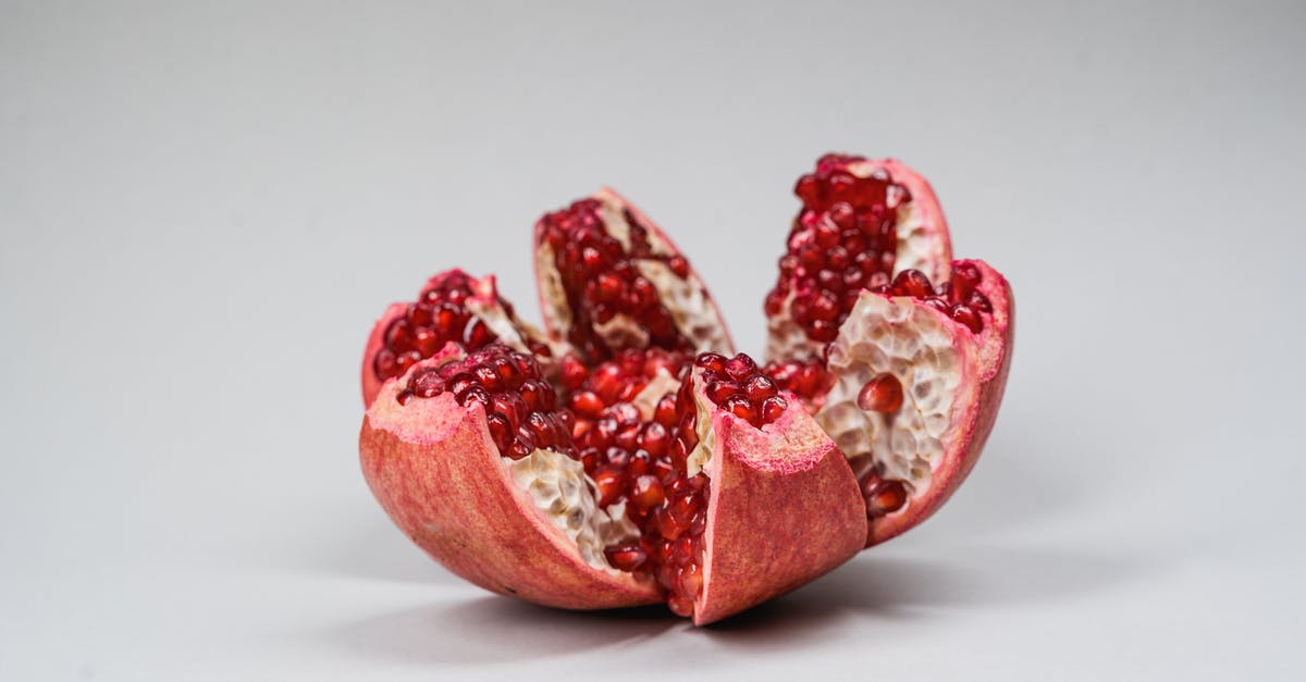 Why are my pomegranate seeds white? - Photo of Pomegranate Fruit