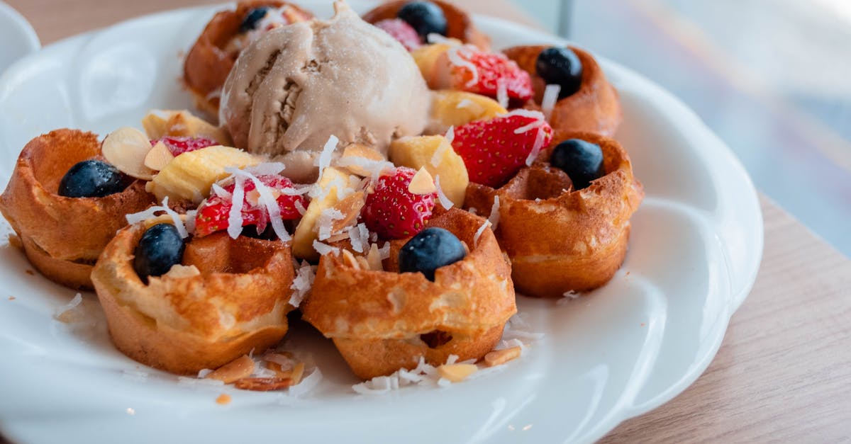 Why does blending blueberries, milk, banana and vanilla extract cause the mixture to have a yogurty consistency? - Baked Bread on White Plate Why does blending blueberries, milk, banana and vanilla extract cause the mixture to have a yogurty consistency? - Baked Bread on White Plate
