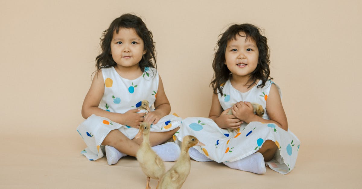 Why is my Aji Gallina not yellow? - 2 Girls Sitting on Floor