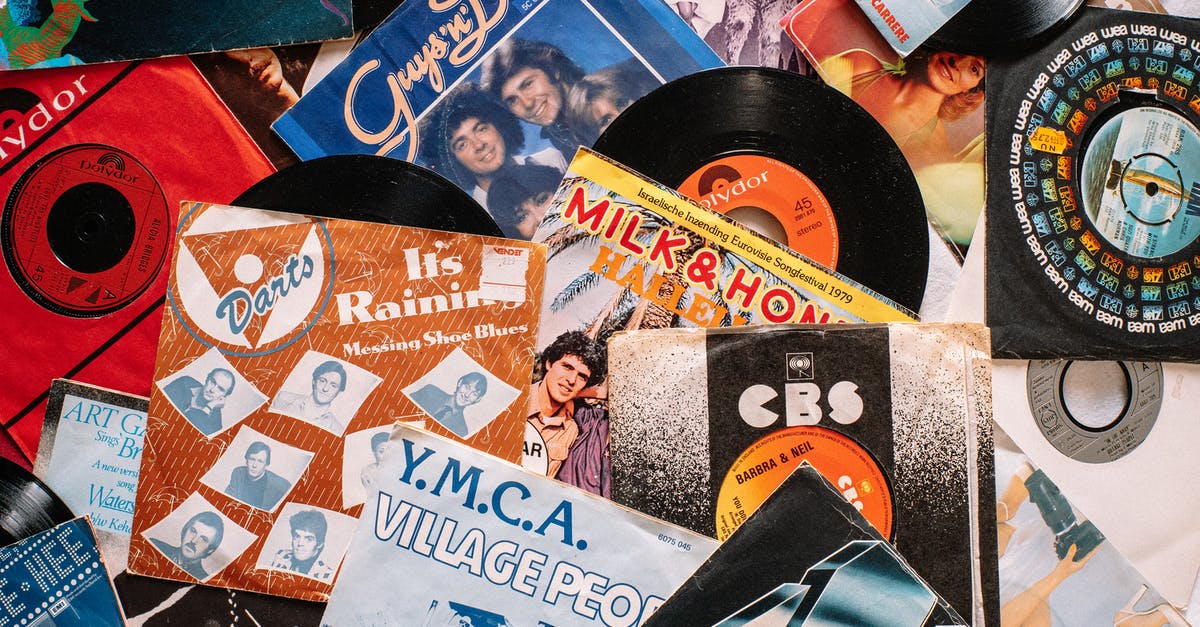 Why mono and diglycerides instead of xanthan? - Set of retro vinyl records on table