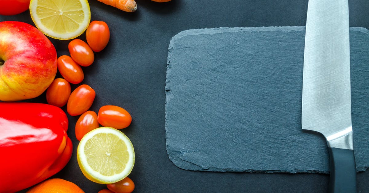 Why would I prefer carbon steel (rust prone) kitchen knife? - Sliced Vegetables